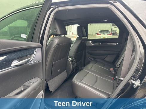 Used 2024 Cadillac XT5 Premium Luxury image 15