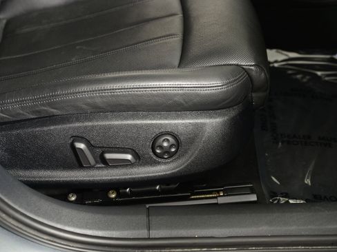 Used 2013 Audi A6 3.0T Prestige w/ Prestige Pkg image 12