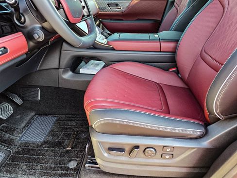 New 2026 INFINITI QX80 Autograph image 13