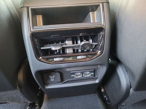 New 2025 Jeep Grand Cherokee Altitude image 14