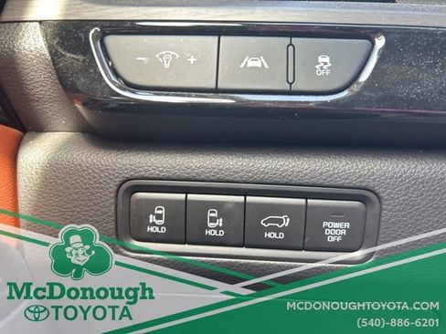 Used 2024 Kia Carnival SX image 14