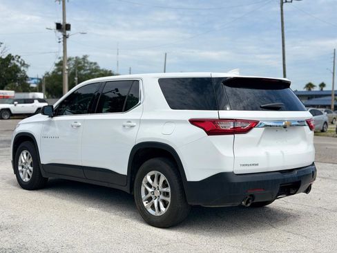 Used 2020 Chevrolet Traverse LS FWD image 3