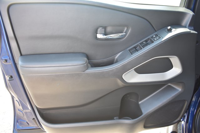 Used 2022 Nissan Frontier SV RWD image 11