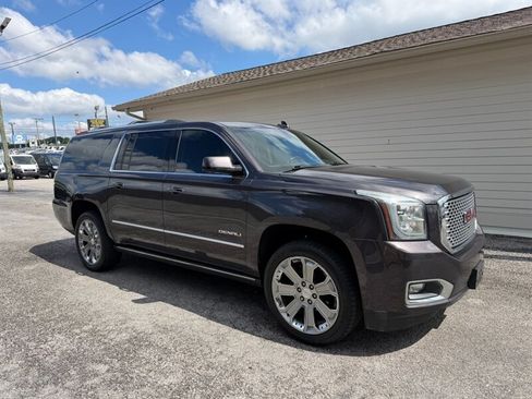 Used 2016 GMC Yukon XL Denali w/ Open Road Package AWD/4WD image 2