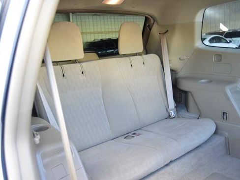 Used 2010 Toyota Highlander 4WD Hybrid w/ Extra Value Pkg 2 image 31