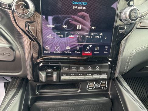 Used 2022 RAM 2500 Limited image 26