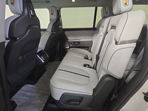 Used 2023 Rivian R1S Launch Edition AWD/4WD image 21