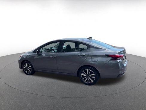 Used 2025 Nissan Versa SV FWD image 10