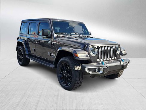 Used 2023 Jeep Wrangler Sahara image 2