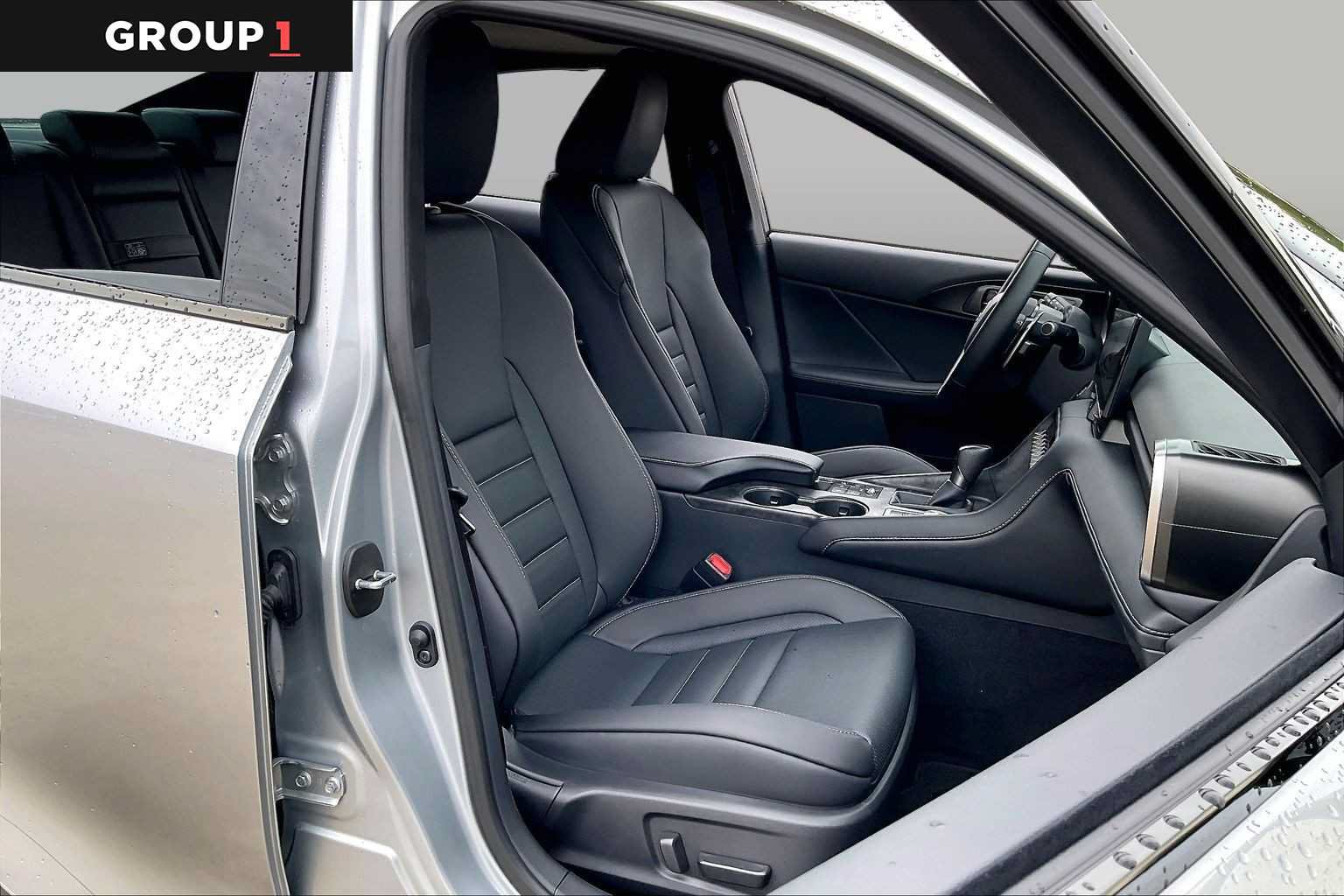 Used 2026 Lexus IS 350 F Sport w/ Technology Package RWD image 8