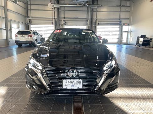 Used 2025 Nissan Altima 2.5 SL image 3