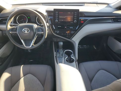 Certified 2022 Toyota Camry LE image 11