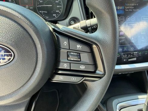 Used 2025 Subaru Crosstrek 2.0i Premium image 27