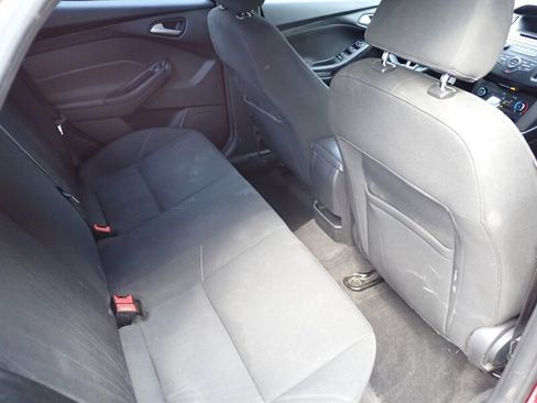 Used 2015 Ford Focus SE w/ SE Sport Package FWD image 25