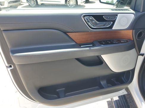 Used 2022 Lincoln Navigator Black Label AWD/4WD image 10
