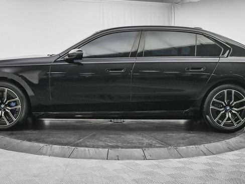 Used 2024 BMW 760i xDrive 760i xDrive image 4