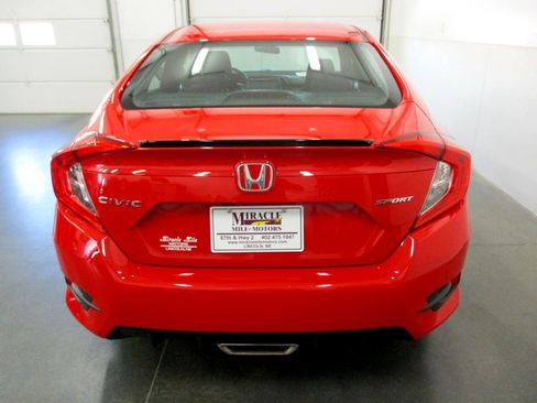Used 2020 Honda Civic Sport image 5