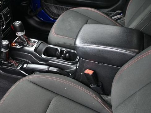 Used 2020 Jeep Wrangler Unlimited Rubicon AWD/4WD image 18