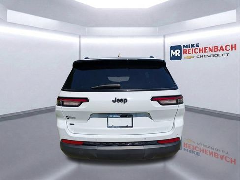 Used 2023 Jeep Grand Cherokee L Laredo RWD image 5