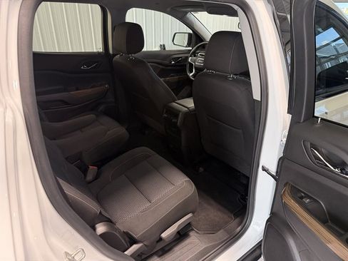 Used 2023 GMC Acadia SLE w/ Elevation Edition image 19