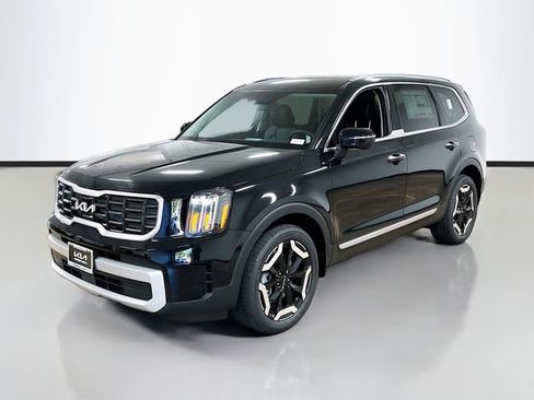 New 2025 Kia Telluride S image 3