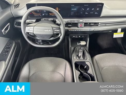 Used 2025 Kia K4 FWD image 25