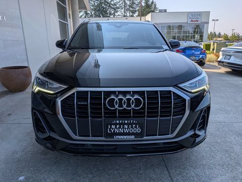 Used 2021 Audi Q3 2.0T Premium Plus w/ Premium Plus Package AWD/4WD image 2