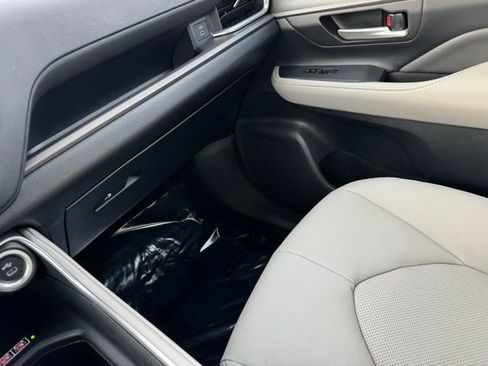 Certified 2025 Toyota Grand Highlander XLE image 25