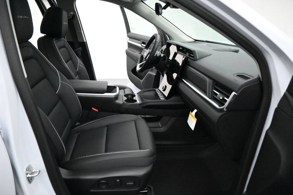 New 2027 GMC Terrain Denali w/ LPO, Floor Liner Package AWD/4WD image 24