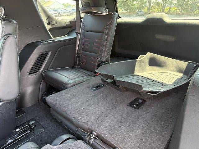 Used 2025 GMC Yukon AT4 Ultimate AWD/4WD image 24