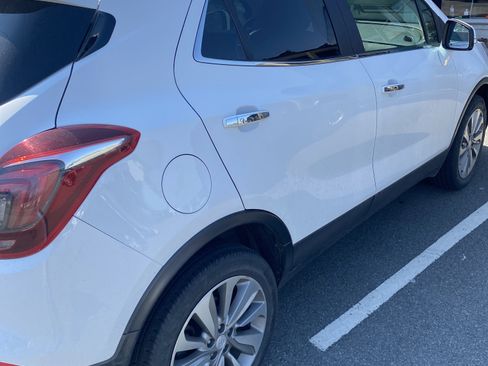 Used 2018 Buick Encore Preferred image 4