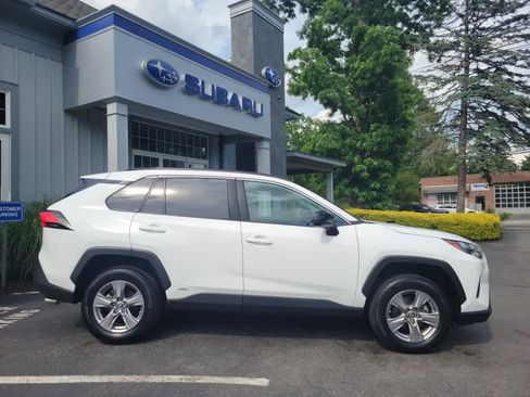 Used 2024 Toyota RAV4 LE AWD/4WD image 2