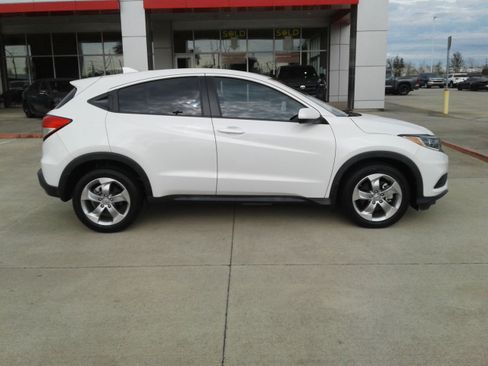 Used 2021 Honda HR-V LX image 8