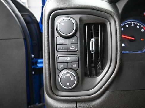 Used 2022 Chevrolet Silverado 1500 Custom AWD/4WD image 9