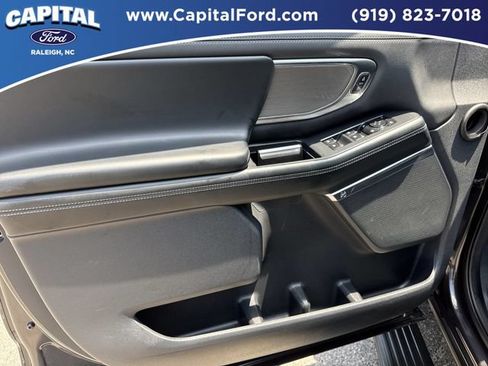 Certified 2025 Ford Expedition Max Platinum w/ Driver's Package AWD/4WD image 20