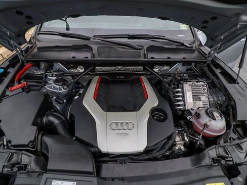Used 2018 Audi SQ5 Prestige w/ Prestige Package image 32