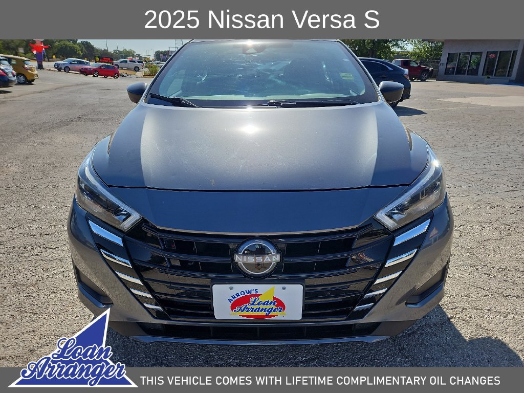 Used 2025 Nissan Versa S FWD image 3