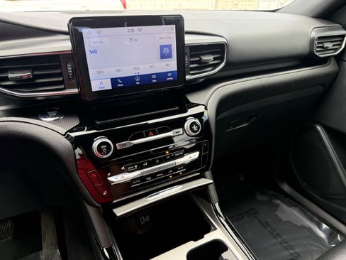 Used 2022 Ford Explorer ST w/ ST Street Pack image 30