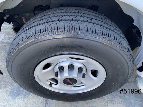 Used 2023 GMC Savana 2500 w/ Driver Convenience Package image 21