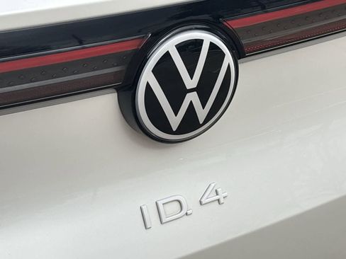 Used 2024 Volkswagen ID.4 S image 18