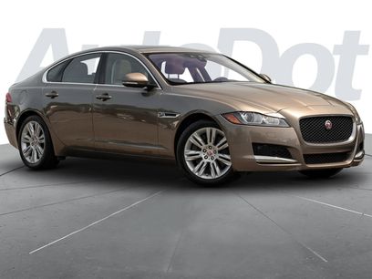 Used 2017 Jaguar XF Premium