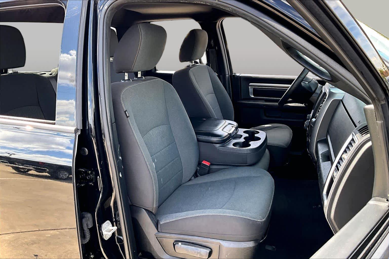 Used 2024 RAM 1500 Warlock w/ Electronics Group RWD image 9