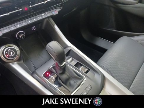 New 2024 Alfa Romeo Tonale Veloce image 24