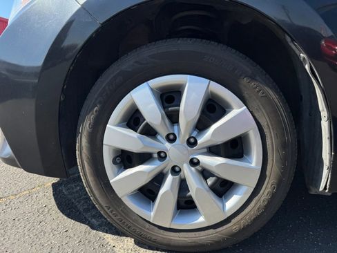 Used 2014 Toyota Corolla LE image 25