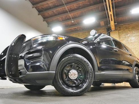 Used 2021 Ford Explorer 4WD Police Interceptor image 3