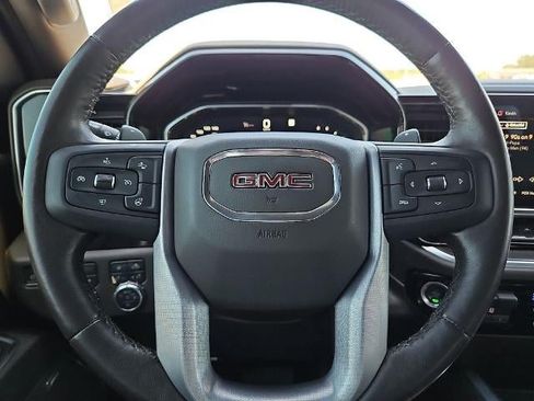 Used 2022 GMC Sierra 1500 SLT AWD/4WD image 30