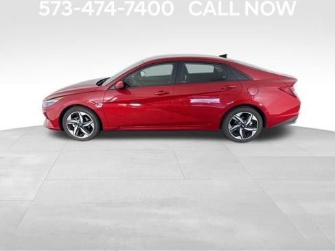 Used 2023 Hyundai Elantra SEL w/ Convenience Package FWD image 11