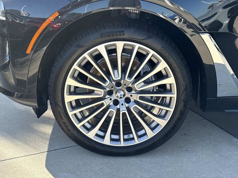 New 2026 BMW X7 xDrive40i w/ Premium Package image 10