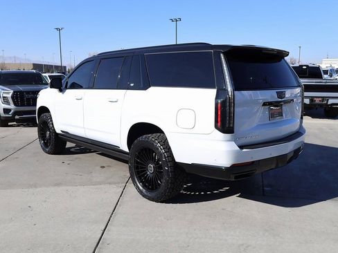 Used 2026 Cadillac Escalade ESV Sport w/ Touring Package AWD/4WD image 4