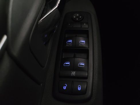 Used 2017 RAM 1500 Classic SLT image 27